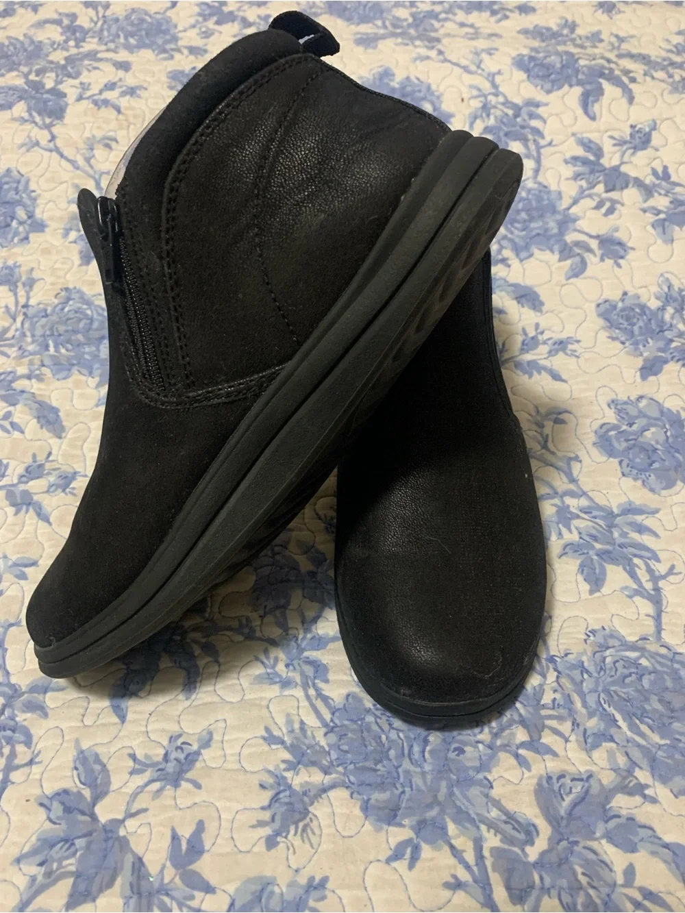 Cloudsteppers by Clarks Black Women's Zip Ankle Booties